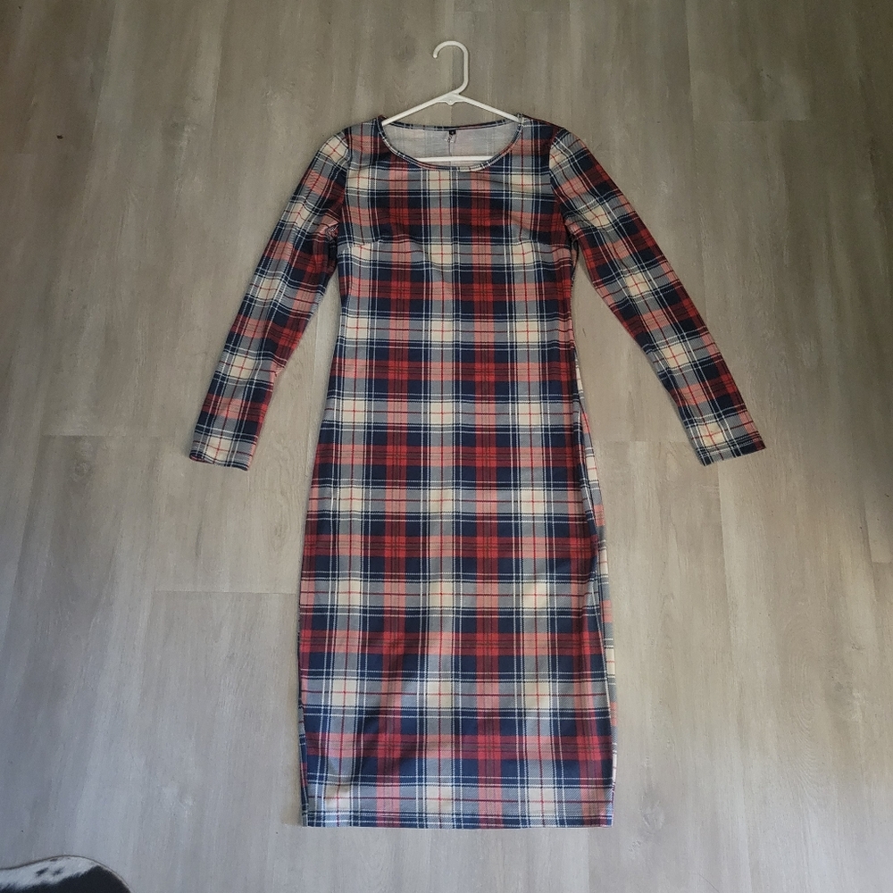 Long sleeve, midi dress.  Perfect for Christmas parties